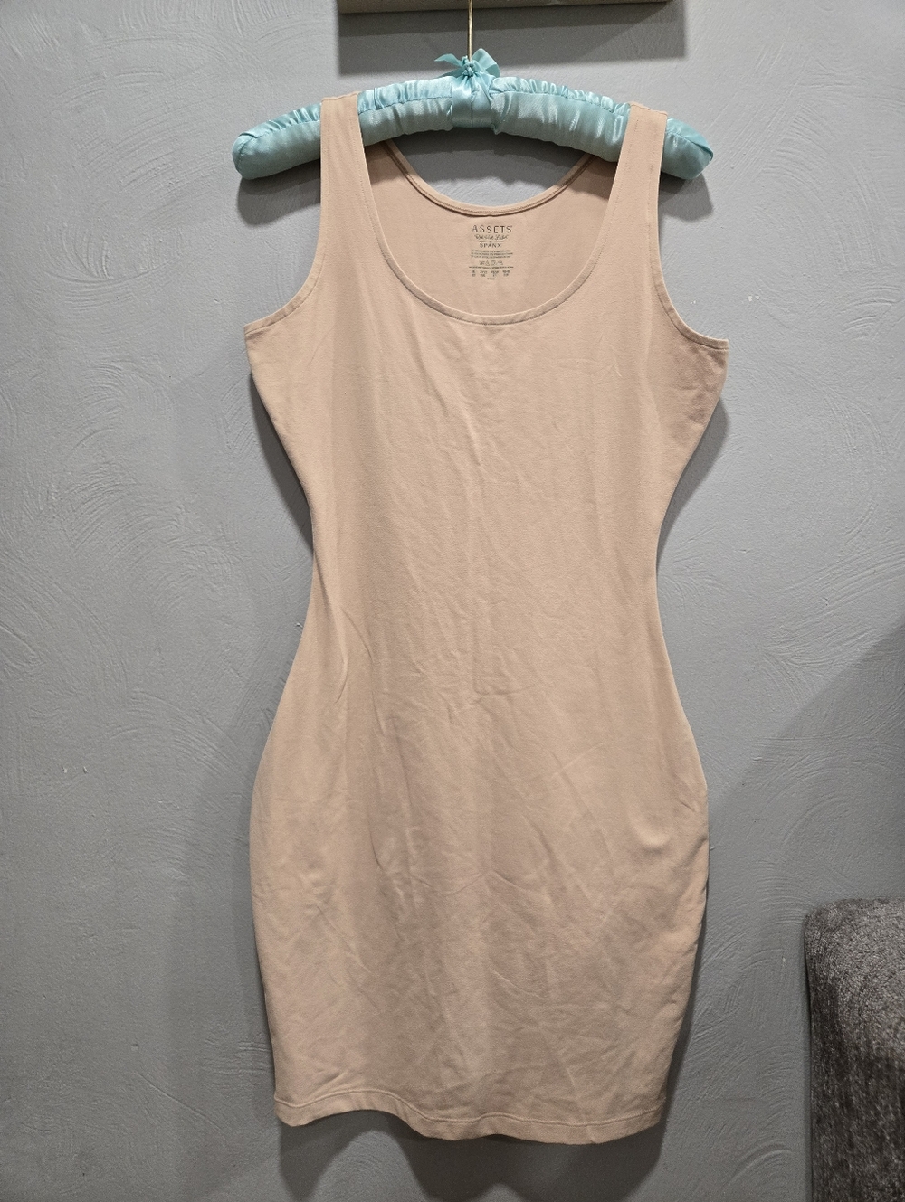 Assets By SPANX• Red Hot Label Sleek Slimming Cream Scoop Neck Tank Slip. Sz XL - Picture 2 of 5